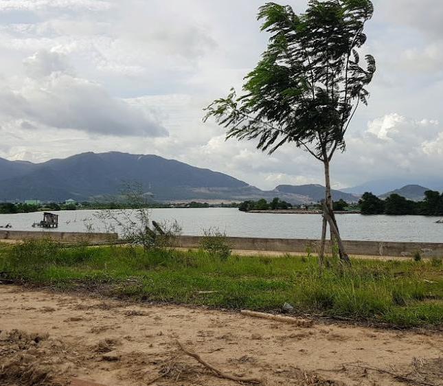 Đất tái định cư Hòn Rớ Nha Trang, xây tự do 80m2 giá 2 tỷ 100tr (1/2019)