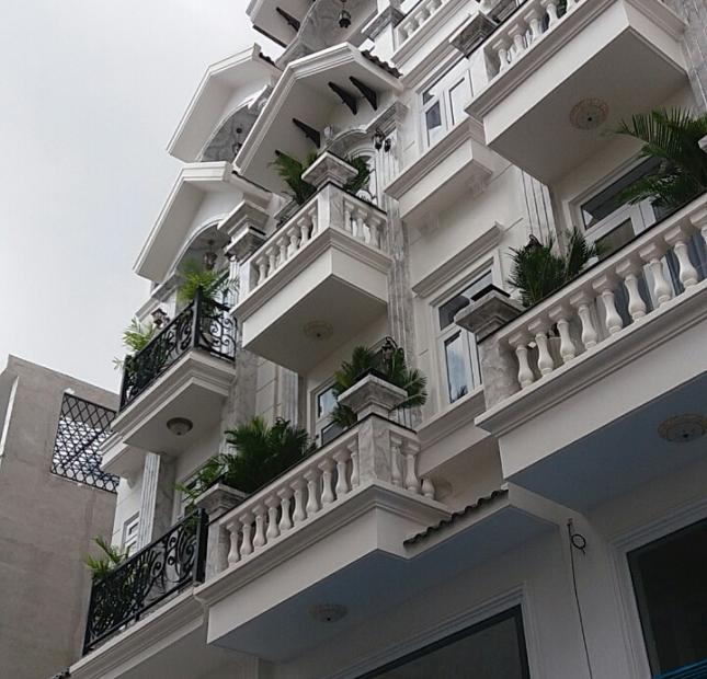 Cần tiền bán nhà HXH Trần Hưng Đạo, Q. 1, 6,9x28m, 3 tầng, giá 32.9 tỷ