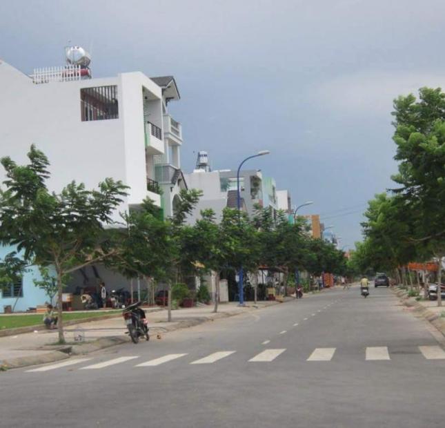 Chính chủ cần bán đất MT Nguyễn Sơn giá chỉ 3tỷ5, SHR, thuận lợi kinh doanh. LH ngay 0909185538
