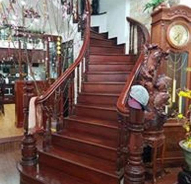 Chính chủ cần bán nhà đẹp 55m2, ngõ 12 Nguyễn Văn Huyên giá 4.75 tỷ