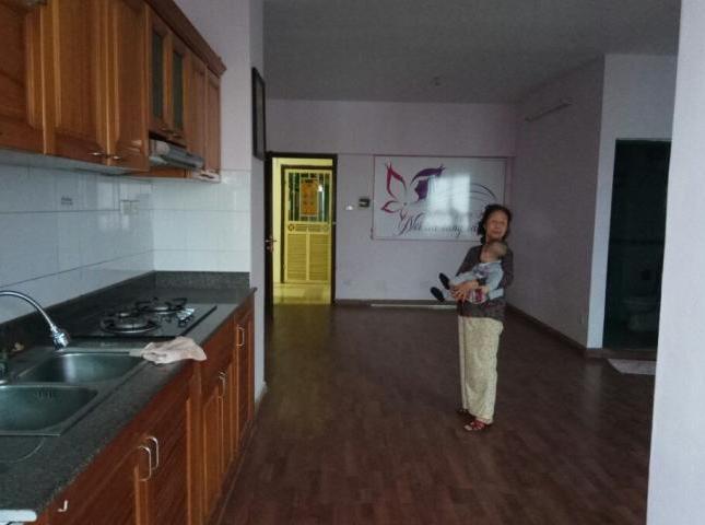 Cho thuê căn hộ 17T11 Nguyễn Thị Định, 96m2, căn 3 PN, đồ cơ bản, giá 11 triệu/tháng