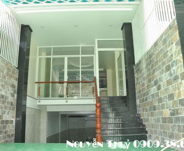 Văn phòng quận 2 cần cho thuê, diện tích 150m2, giá 41 tr/tháng