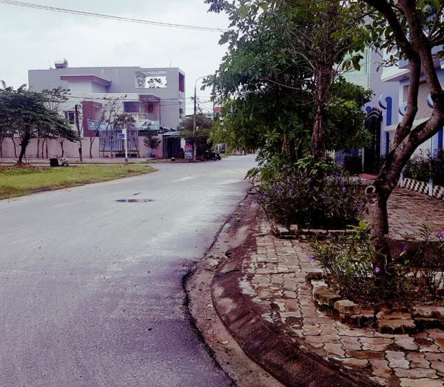 Bán lô đất mặt tiền Nguyễn Khuyến cách trục Nguyễn Sinh Sắc 200m