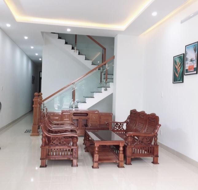 Cần cho thuê nhà mới xây 4 tầng tại Khúc Hạo