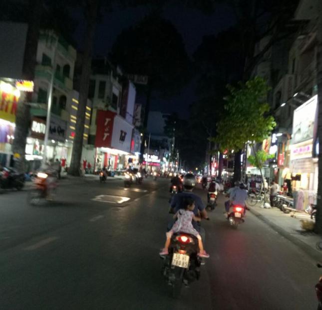 Bán gấp nhà MT đường Nguyễn Trãi, quận 5, DT 3,8 x 13,5m, 2 tầng, giá tốt nhất khu vực