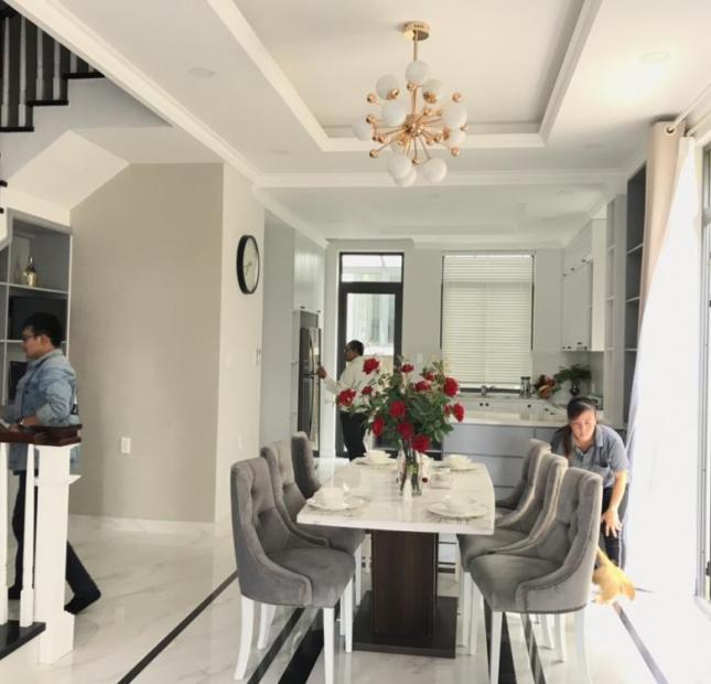 Bán nhanh villa tại P.Bình An, Quận 2, Tp.HCM, diện tích 212m2, giá 20,7 tỷ