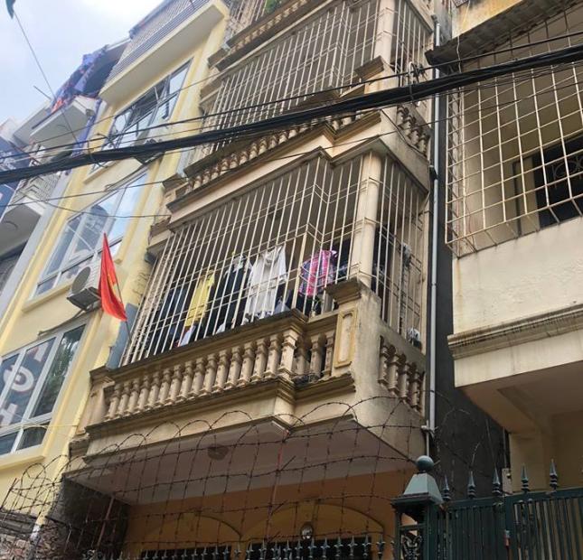 Cần bán nhà phố Thịnh Quang DT 40m2, 4 tầng, giá 4,1tỷ