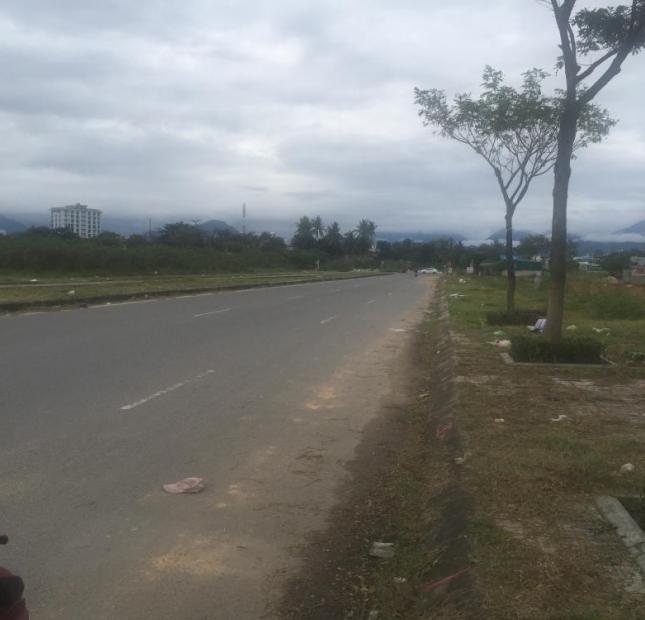 Bán đất mặt tiền Hoàng Thị Loan giao Nguyễn Sinh Sắc