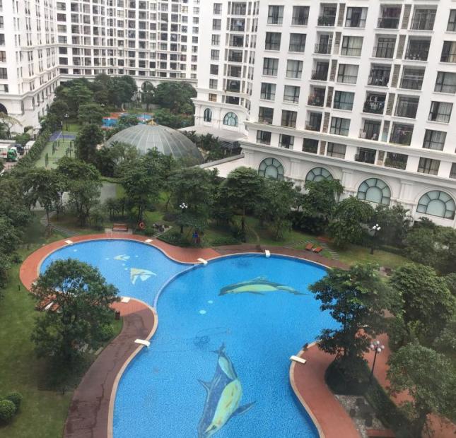 Bán căn hộ Royal City căn 2PN rất đẹp view bể bơi trong vườn LH 0978015889