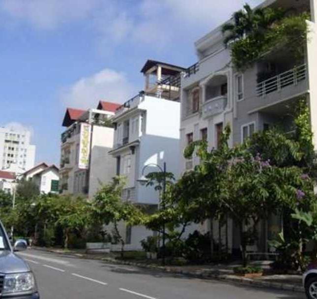 Bán nhà phố Phú Mỹ Hưng Q7 MT Phạm Thái Bường DT 6x18.5m, giá 23.5 tỷ