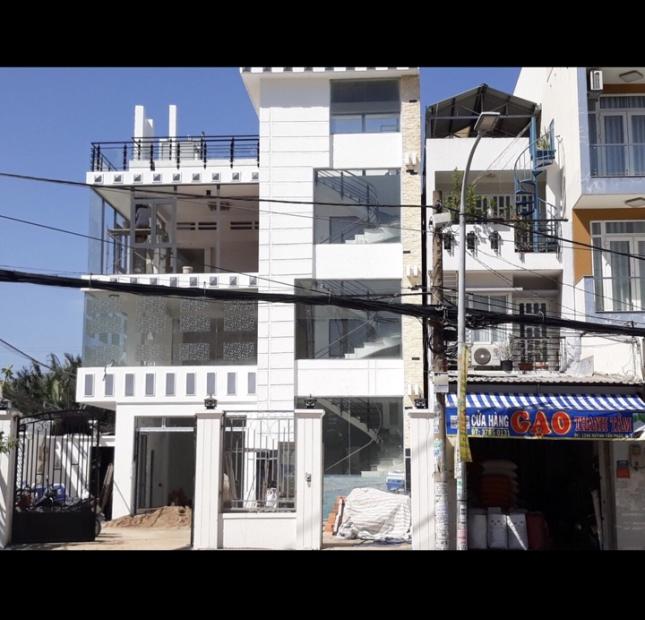 Bán nhà mặt tiền đường Huỳnh Tấn Phát, Quận 7, DT 12x24m, 3 lầu, giá 25 tỷ