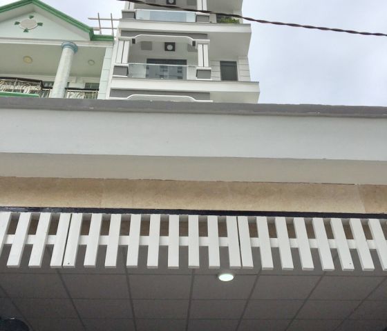 Khách sạn 18 phòng Bùi Văn Ba, P. Tân Thuận Đông, Quận 7, bán 18.2 tỷ