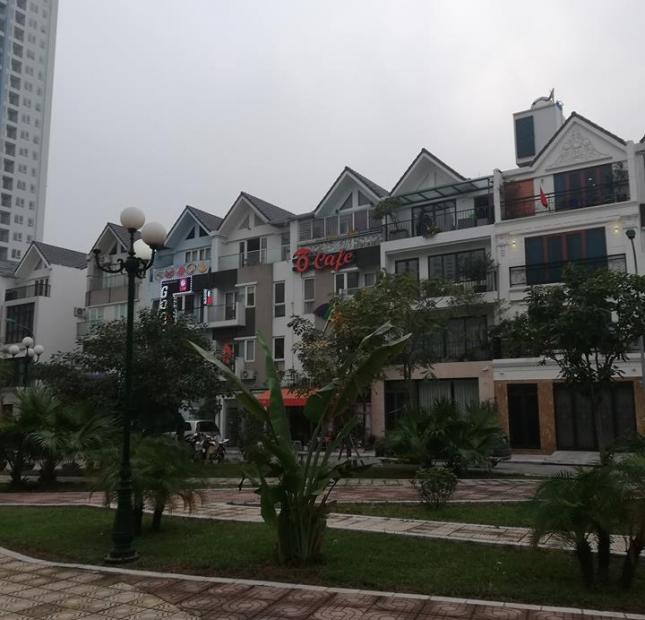 Cho thuê mặt phố Nguyễn Chí Thanh, 205m2, 1 tầng, MT 13m, giá rẻ