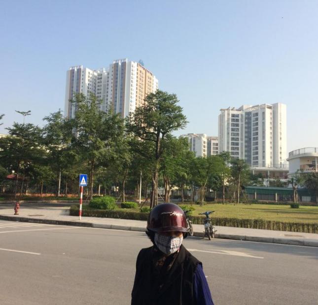 Tôi bán đất cạnh Hồng Hà Eco City: 38m2, NH, gần bệnh viện, trường, chợ, khu vui chơi, tập thể dục