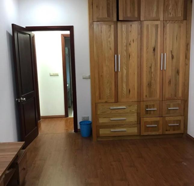 Cho thuê căn hộ chung cư 102 Thái Thịnh, 114m2, 2 phòng ngủ, đủ đồ, 12 tr/th. LH: 0965820086