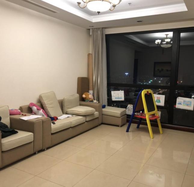 Chính chủ cho thuê căn hộ CC 3PN 133,6m2 Royal City, Hà Nội, giá tốt