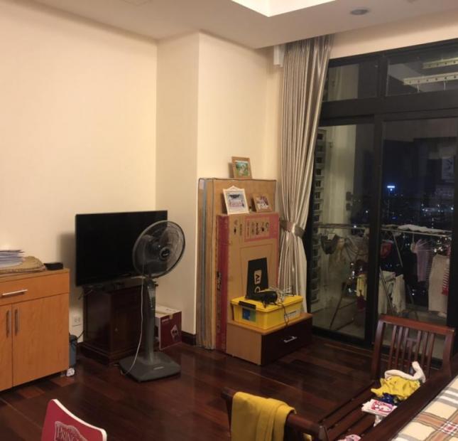 Chính chủ cho thuê căn hộ CC 3PN 133,6m2 Royal City, Hà Nội, giá tốt