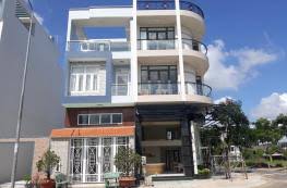 Chính chủ cần bán gấp căn nhà ngay mặt tiền đường Hoàng Phan Thái, H. Bình Chánh, HCM