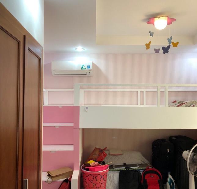 Cần bán căn hộ chung cư Hoàng Anh Thanh Bình, 114m2, 3pn, 2 wc, decor lại giá 3 tỷ 5. Liên hệ: 0987282527