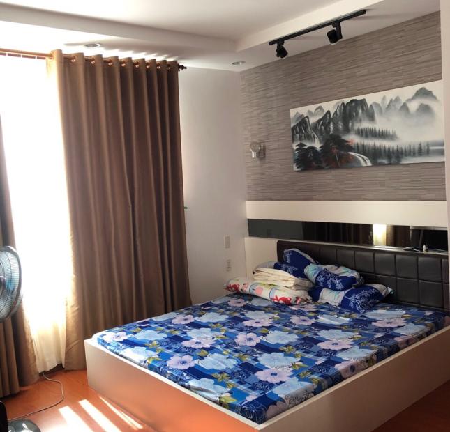 Cần bán căn hộ chung cư Hoàng Anh Thanh Bình, 114m2, 3pn, 2 wc, decor lại giá 3 tỷ 5. Liên hệ: 0987282527