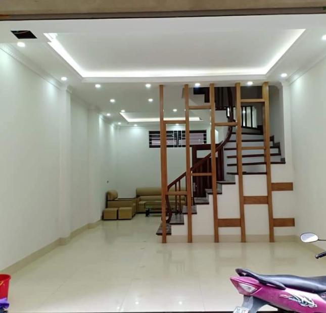 Nhà 1.32 tỷ Tả Thanh Oai-KĐT Đại Thanh 5 Tầng (32m2-3PN) ô tô đậu cách nhà 40m – lh: 0978516336 