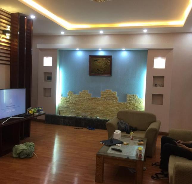 Cần cho thuê căn hộ chung cư Hà Thành Plaza, 102 Thái Thịnh, DT 114m2, LH 0989.144.673