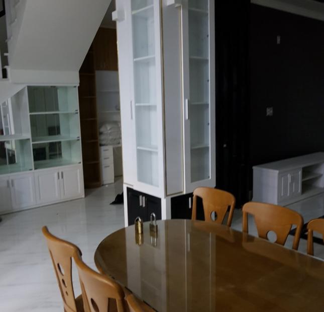 Cho thuê biệt thự KĐT Phước Long nhà 3 tầng rất đẹp,  157m2 giá tốt