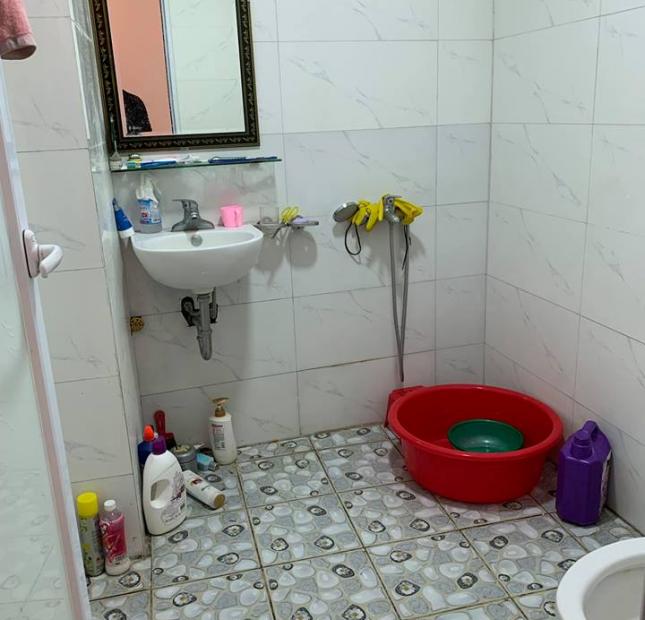 Bán nhà 50m2 đường Dương Văn Bé cách mặt phố 30m, mặt tiền 6m, nhà 5 tầng Cực đẹp, Ở được ngay