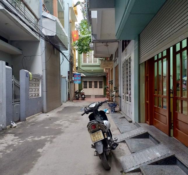 Bán nhà ngõ phố trung tâm Nguyễn Đức Cảnh, giá chỉ 2,15 tỷ, chính chủ, sổ đỏ, gọi ngay 0934 338 111