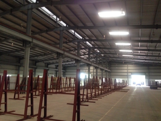 Cho thuê kho xưởng DT 2500m2, cụm CN Tân Quang, Hưng Yên. Liên hệ 0979929686