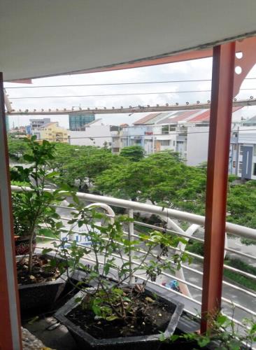 Cần bán nhanh căn nhà phố mặt tiền đường đôi 30m Hoàng Quốc Việt, 6x22m có thang máy giá 22 tỷ