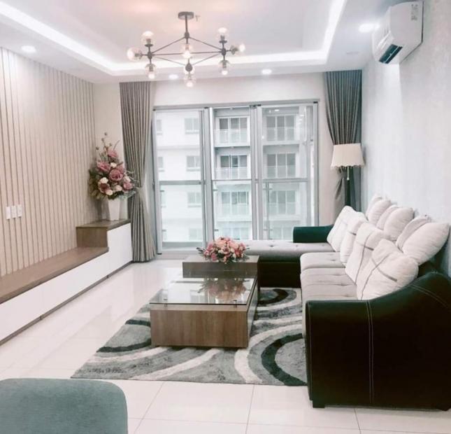 Bán căn hộ ở ngay Cộng Hoà Garden, quận Tân Bình, block D giao nhà ở ngay giá dưới 2,7 tỉ bao phí