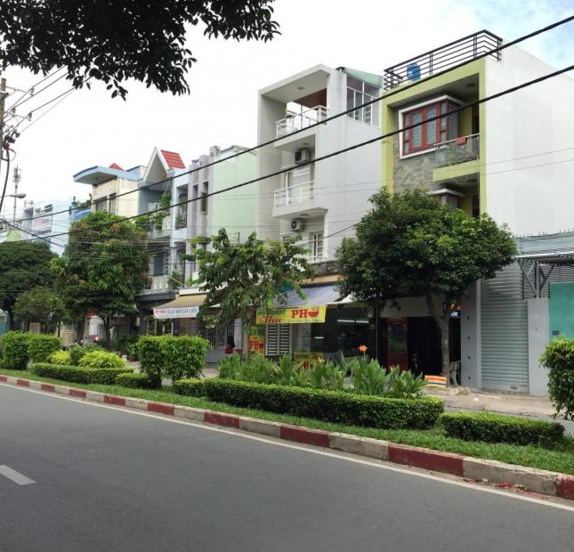 Bán nhà mặt tiền đường Nguyễn Cửu Đàm quận tân phú. Dt 4,6x19,5m. Giá 11 tỷ 500