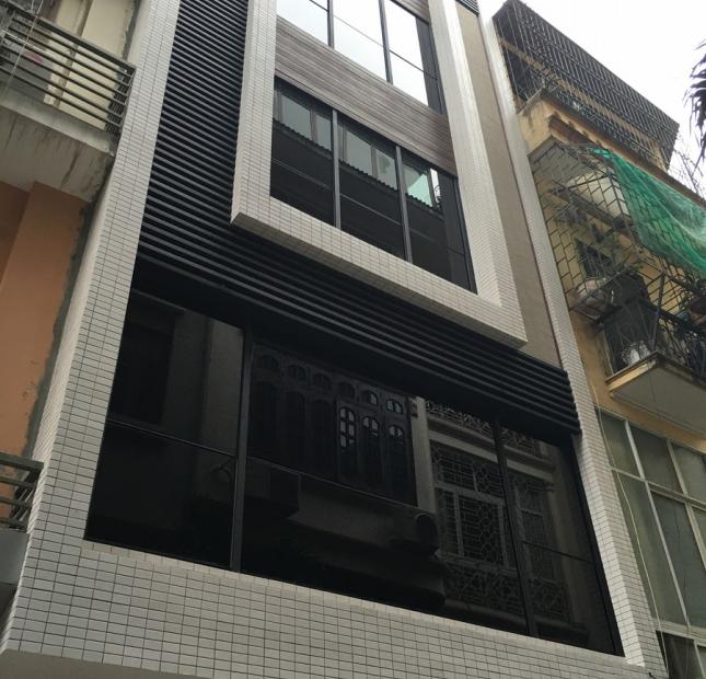 Chính chủ cần bán nhà phố Nghĩa Tân, DT 50 m2 x 4 T mới đẹp, giá 15 tỷ