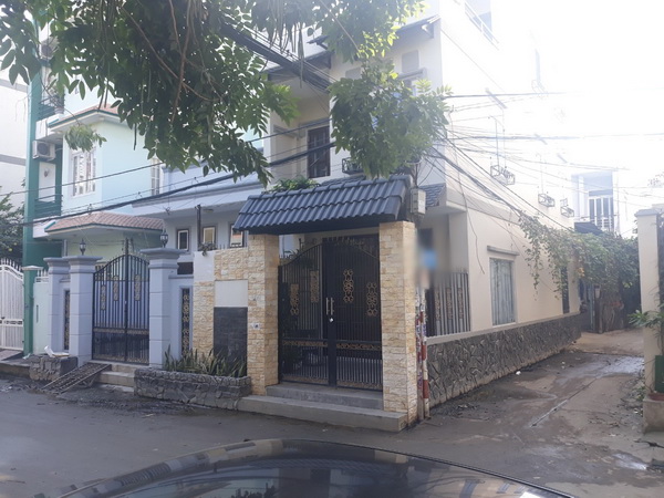 Cho thuê nhà 2 lầu mặt tiền hẻm 719 Huỳnh Tấn Phát quận 7.