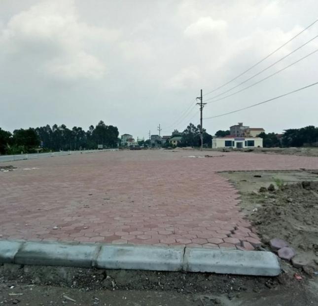 Bán đất mặt đường Quốc lộ 38 - KĐT Làng Cả. DT 105m2, mặt tiền 5m, vỉa hè cực rộng