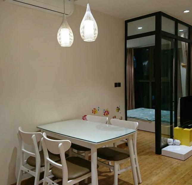 Cho thuê căn hộ 2 PN đẹp hiện đại tại Home City, full, 75m giá cả thị trường (LH: 037.204.2261)