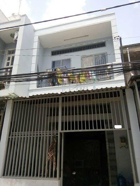 Bán nhà đường Lý Thường Kiệt Q10, đối diện SVĐ Phú Thọ, DT:3.2x14m