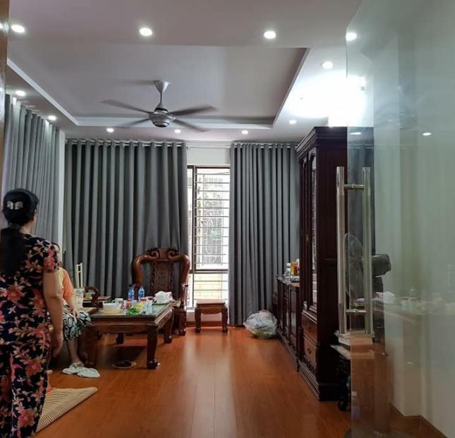 Bán nhà đẹp 52m2 ngõ rộng phố Nhân Hòa giá 4.85 tỷ.
