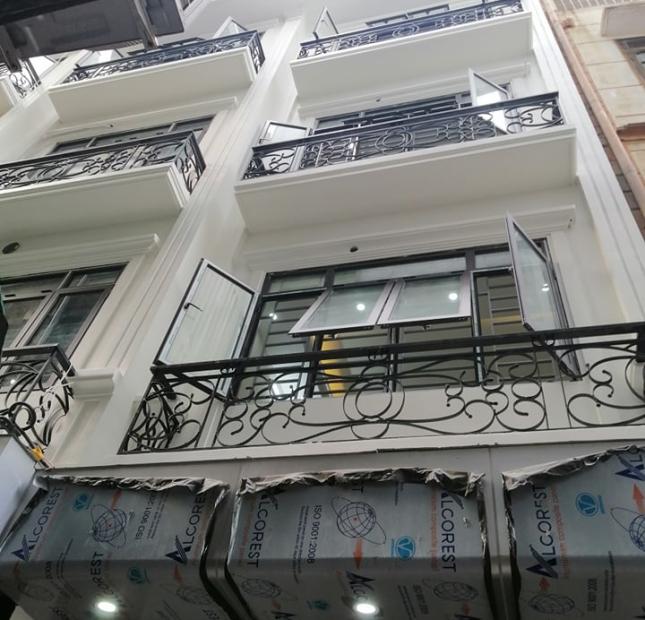 *Bán nhà vị trí cực đẹp Khương Đình,Thanh Xuân 46m2, 4 tầng,ô tô đỗ cửa,KD tốt, 5.3 tỷ.LH 0903070282