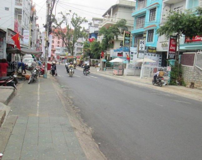 Bán khuôn đất diện tích lớn duy nhất MT Bùi Thị Xuân.P.Bến Thành Q1, 20x40M, giá 320tỷ