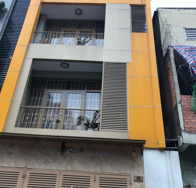 Bán villa Cư Xá Trần Quang Diệu, P. 14, Q3. DT 7,5x22m 2 lầu. Giá: 26.8 tỷ