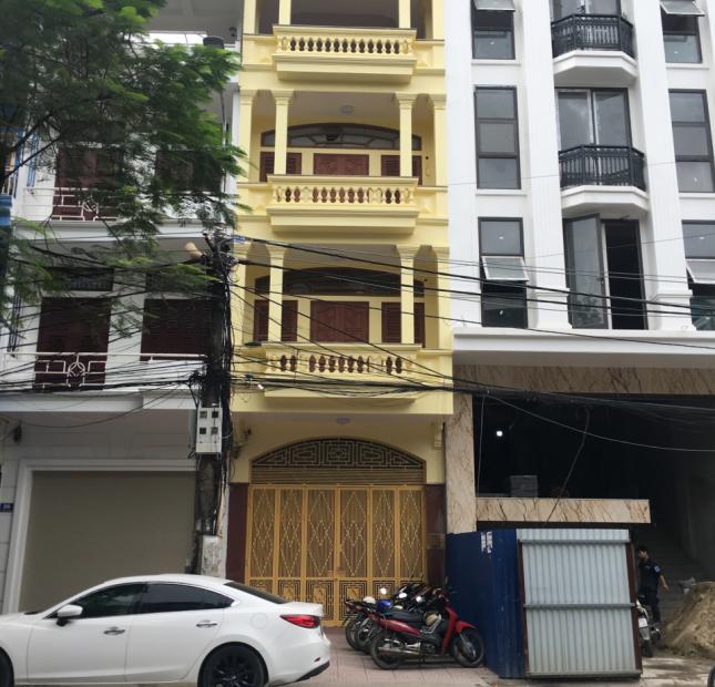 Cho thuê nhà mặt phố Văn Cao, Hải Phòng diện tích 340m2 x1T, MT 21m