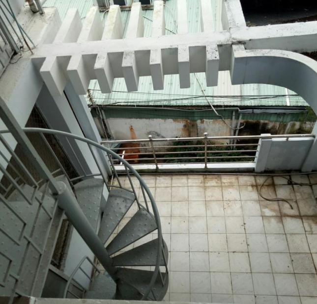 Bán gấp nhà mặt tiền đường Châu Văn Liêm, P. 10, Q. 5. DT: 5,2x19m, giá chỉ 26.5 tỷ TL. 