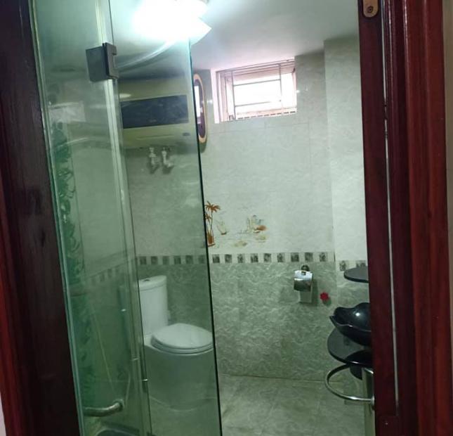 Hot bán nhà  phố Hào Nam ô tô đậu cửa , 7 tầng thang máy 72m2,  liên hệ 08.3333.7667