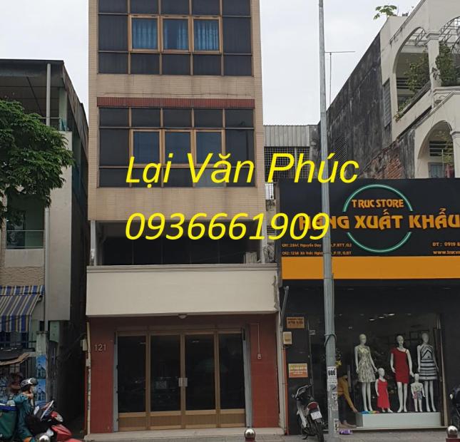 Bán nhà mặt phố tại Quận 1,  Hồ Chí Minh lh 0936661909 .