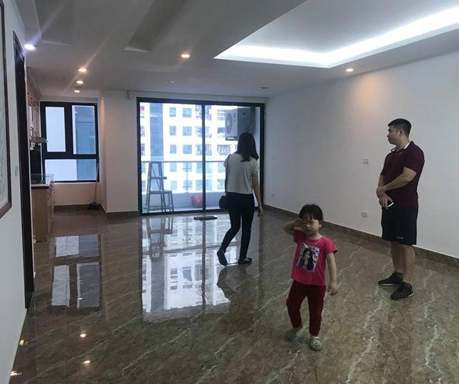 Gia đình cần bán căn hộ chung cư Nguyễn Trãi 3 phòng ngủ 90m2, bao phí sang tên