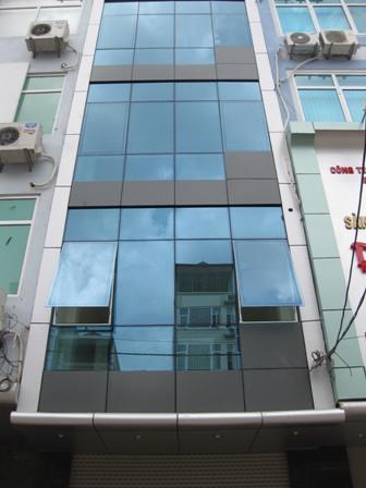 Cho thuê nhà mặt phố Vũ Phạm Hàm. Diện tích 170m2x4 tầng, mặt tiền 7m