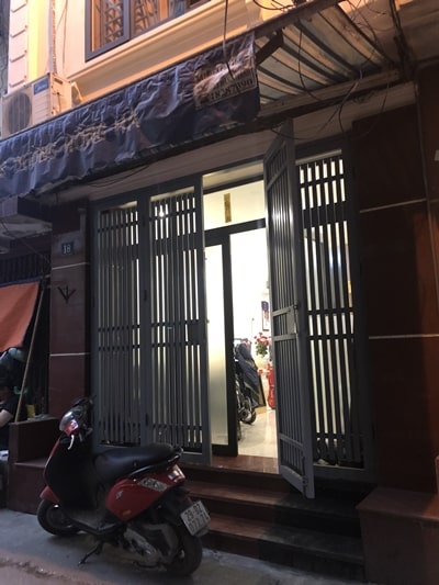 Chính chủ bán nhà 4 tầng số 18 ngõ 823 đường Hồng Hà, Hoàn Kiếm, Hà Nội