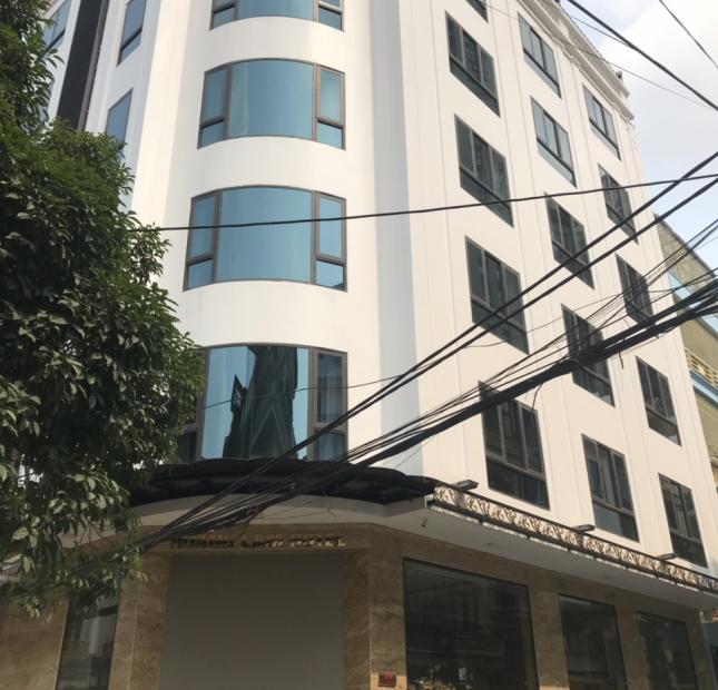 Cần bán Khách sạn mới xây tại Trung Kính, 32 Phòng, lô góc